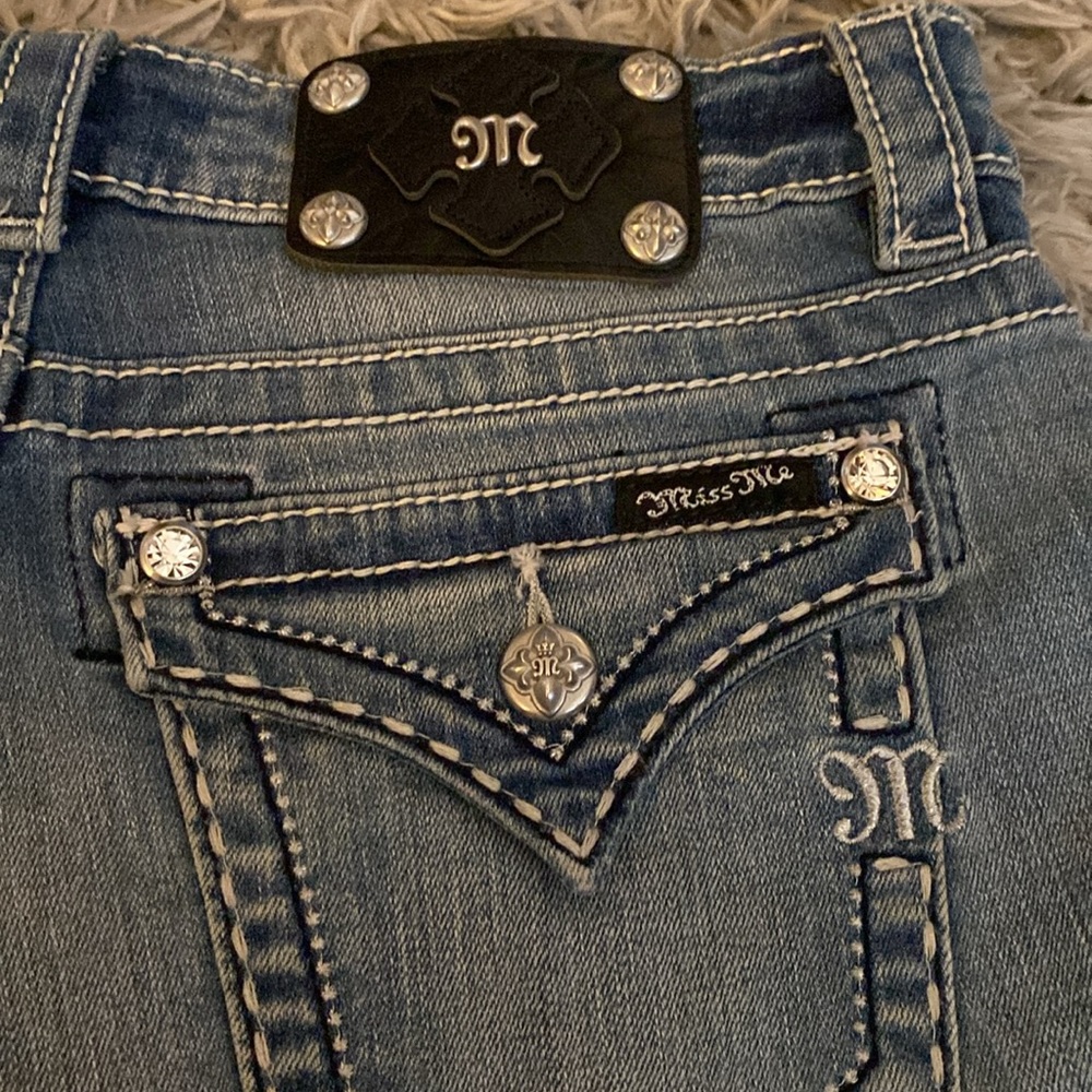 Miss Me Jean Shorts - Picture 8 of 8
